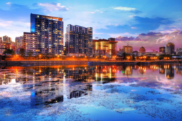 2020 Downtown Montreal City Water Reflection at Sunset - stock photos and royalty-free images